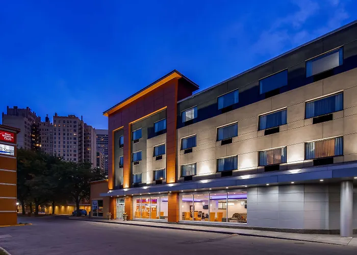 Best Western Plus Hyde Park Chicago Hotel